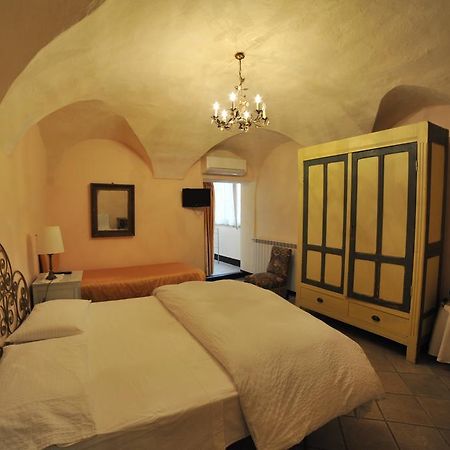 Erasmo Rooms & Breakfast Finale Ligure Eksteriør billede