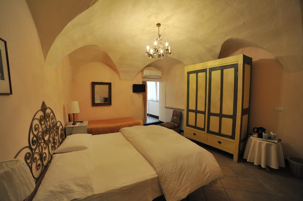 Erasmo Rooms & Breakfast Finale Ligure Eksteriør billede